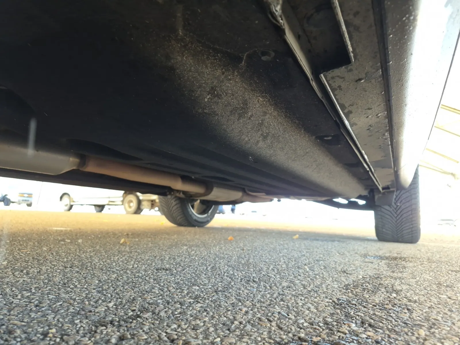 Undercarriage - Driver Photo