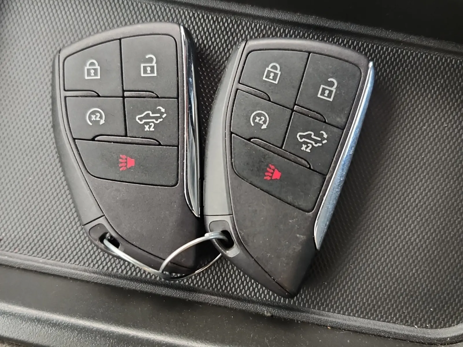 Keys/Fobs/Manual Photo
