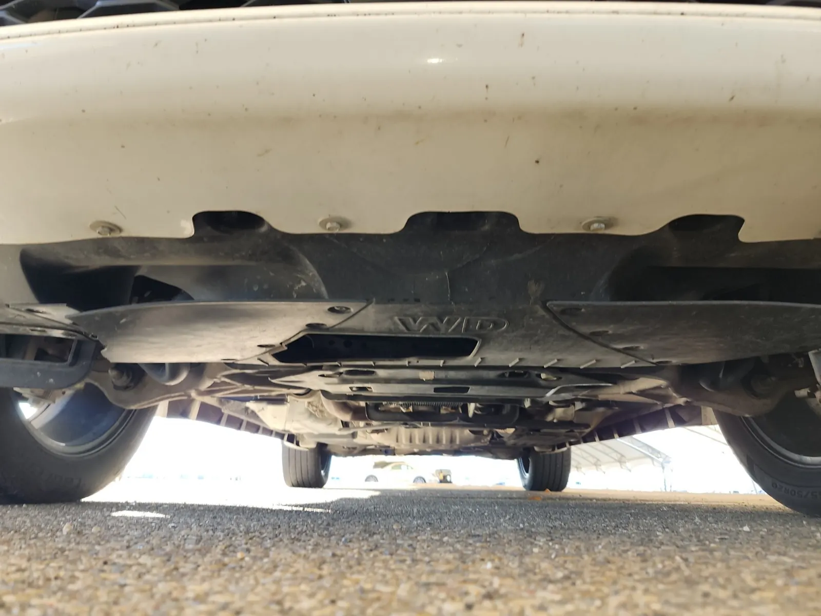 Undercarriage - Front Photo