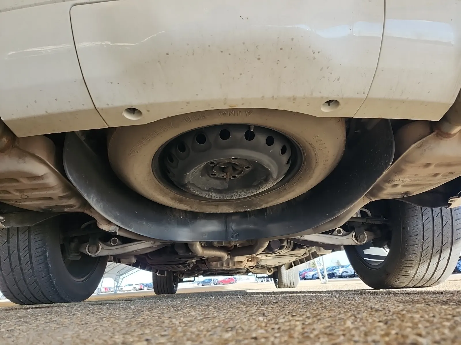 Undercarriage - Rear Photo