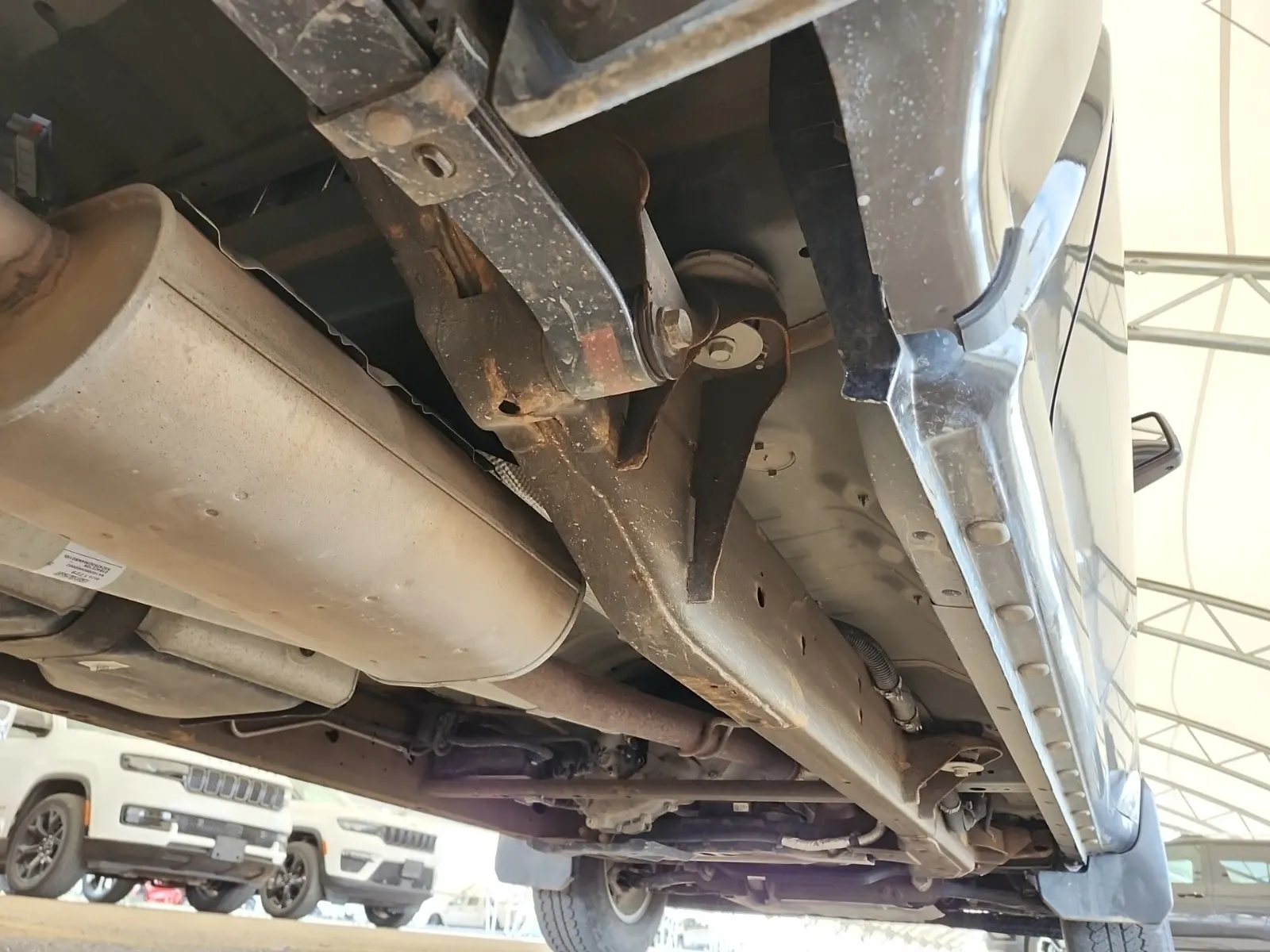 Undercarriage - Passenger Photo