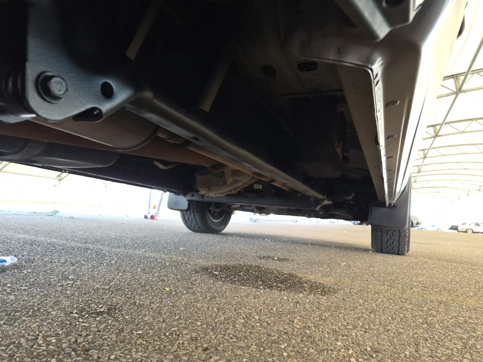 Undercarriage - Passenger Photo