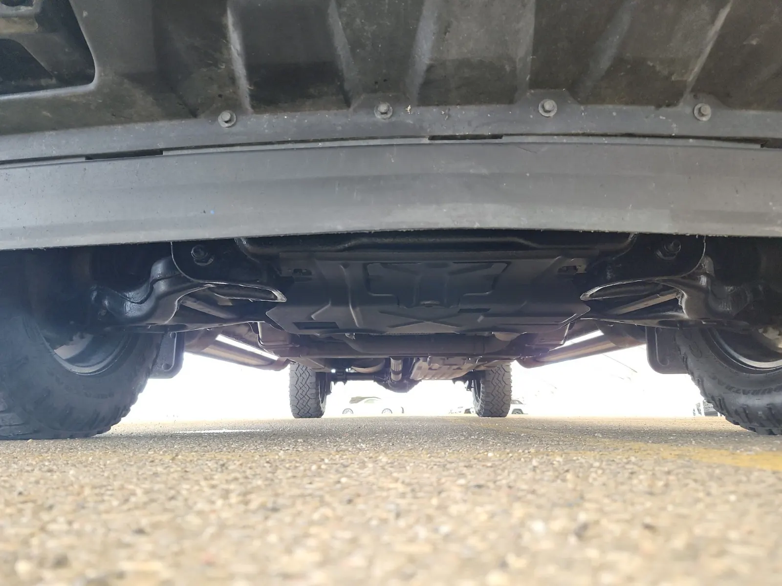 Undercarriage - Front Photo