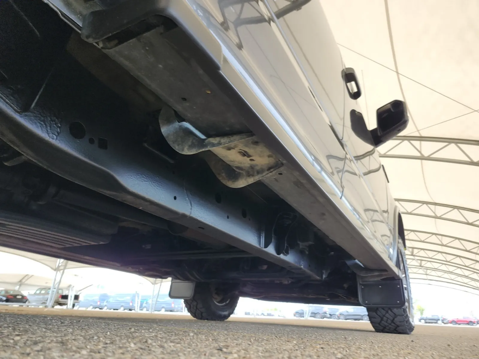 Undercarriage - Passenger Photo