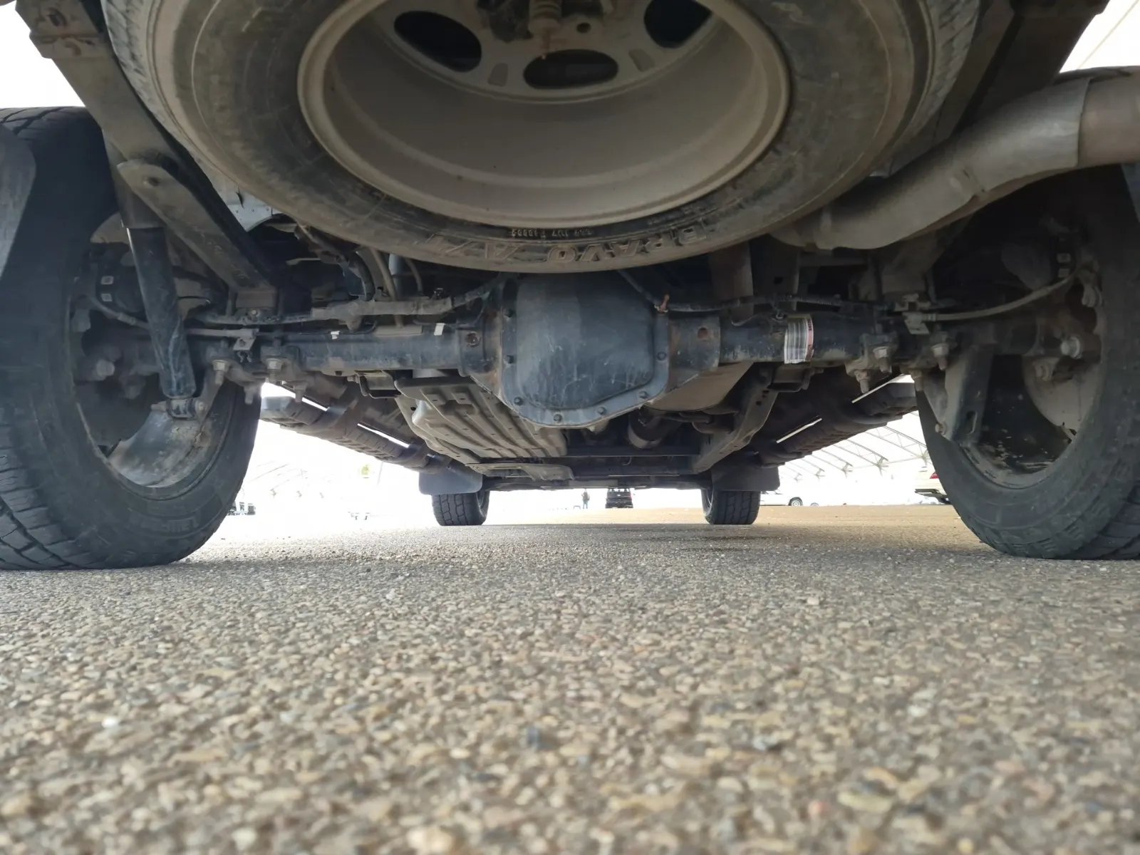 Undercarriage - Rear Photo