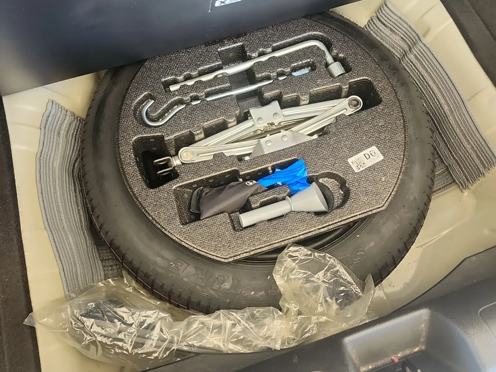 Spare Tire & Wheel Photo