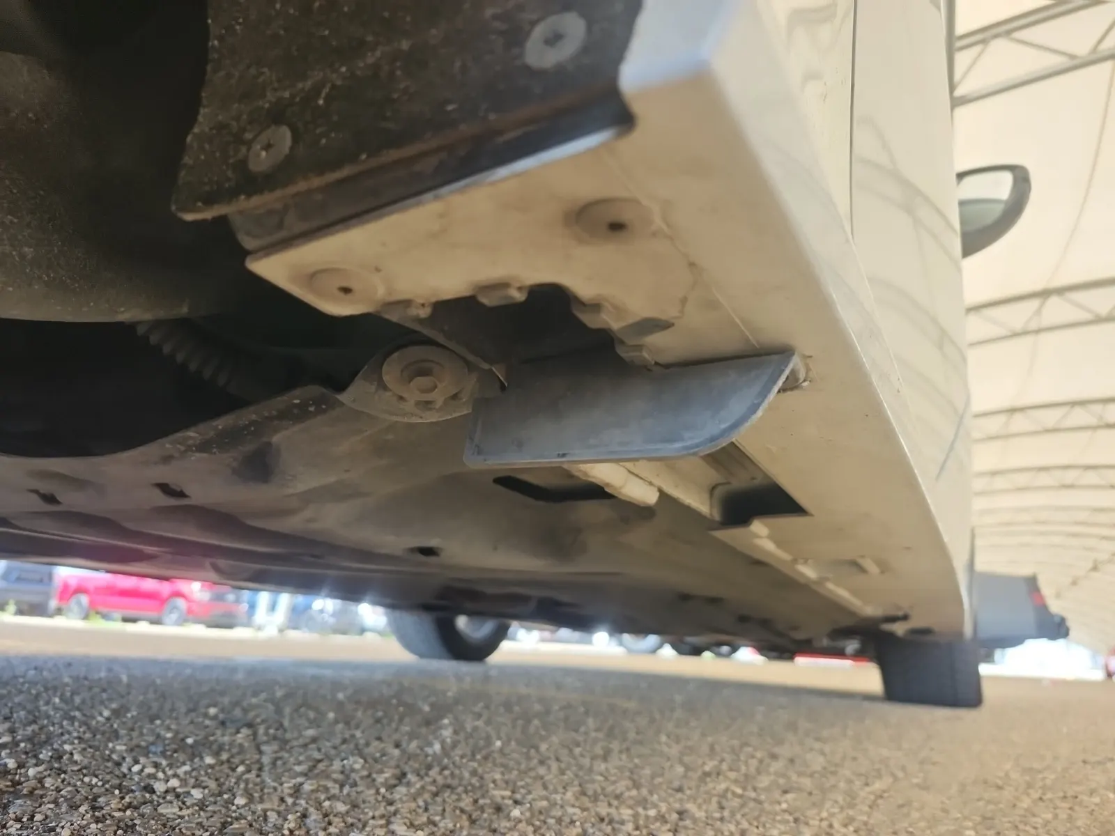 Undercarriage - Passenger Photo