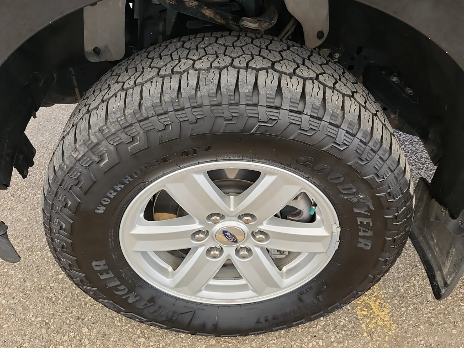Front driver wheel/tire photo