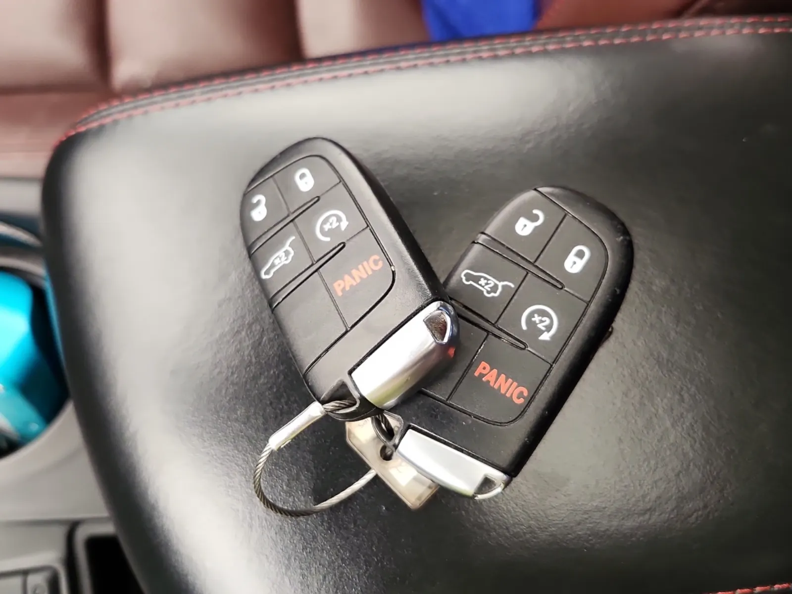 Keys/Fobs/Manual Photo