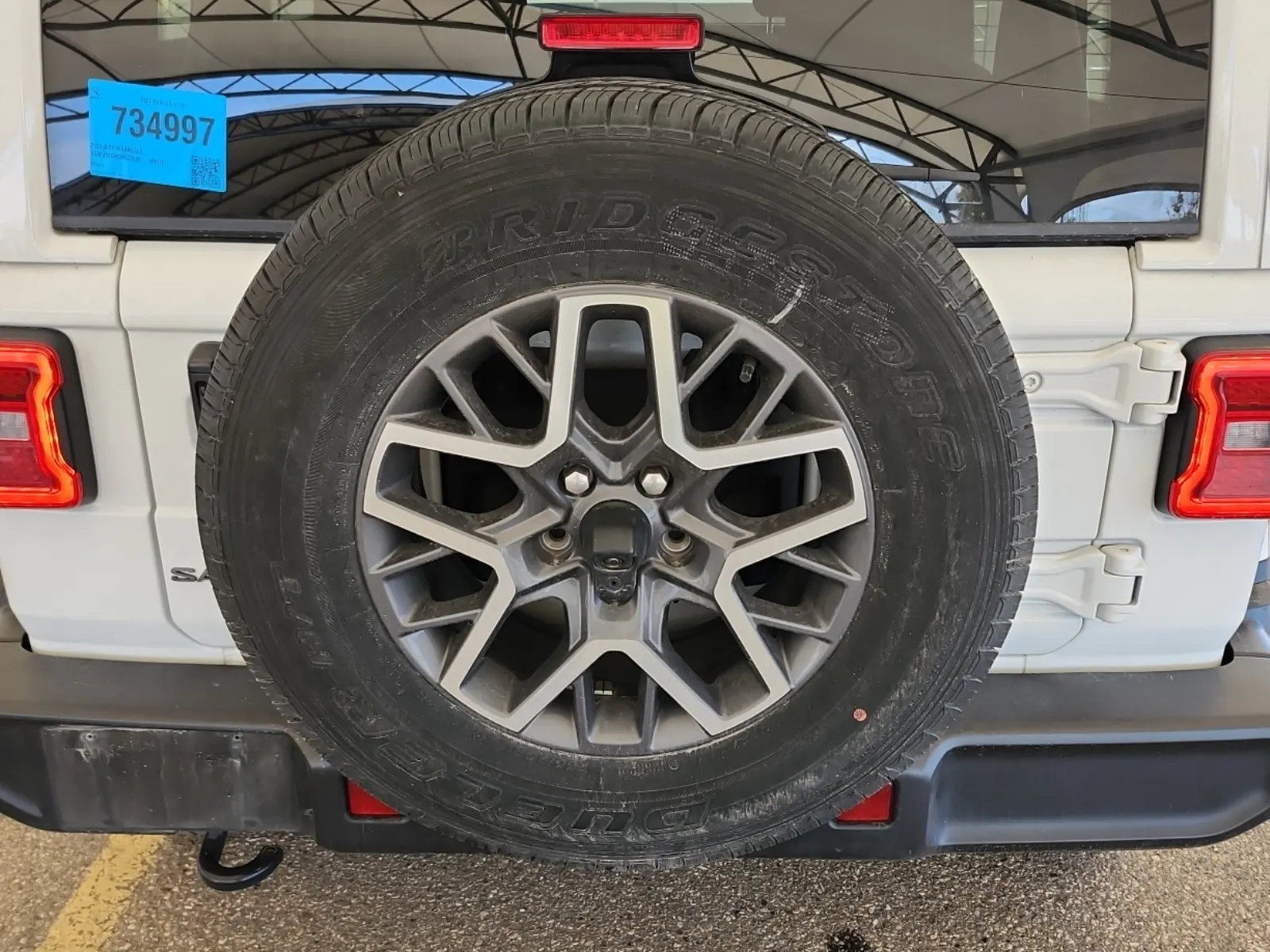 Spare Tire & Wheel Photo