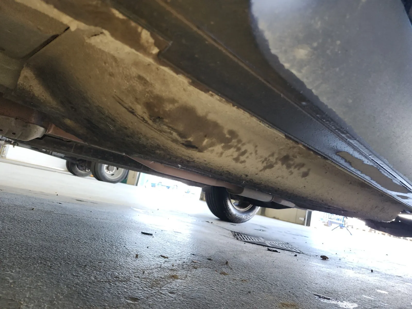 Undercarriage - Driver Photo