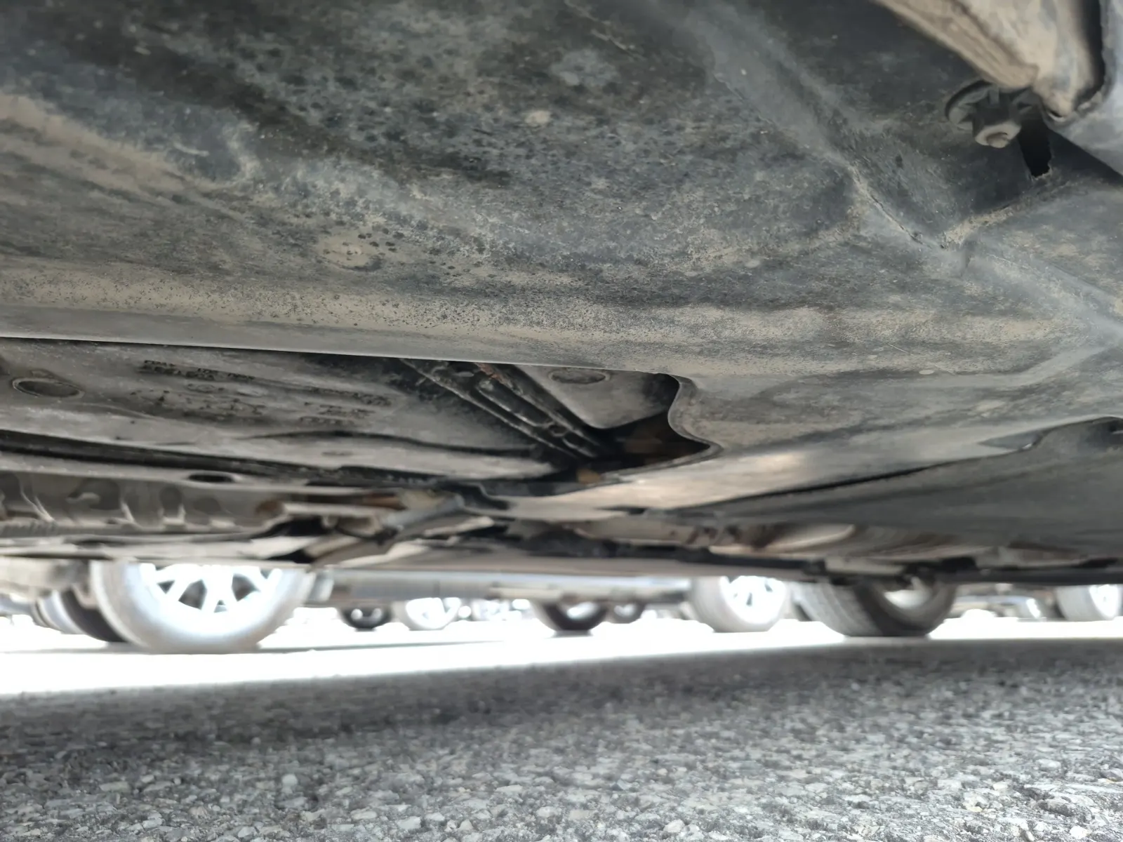Undercarriage - Passenger Photo