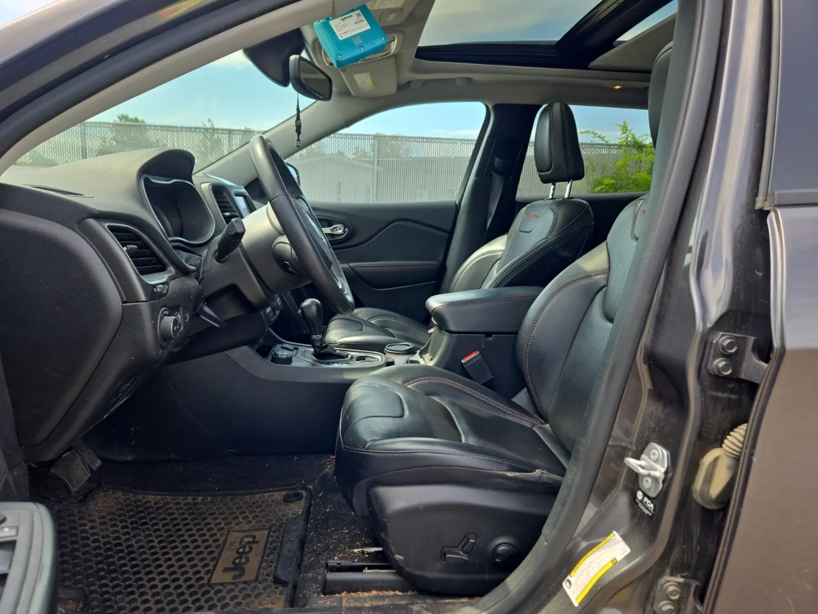 Front Interior Photo