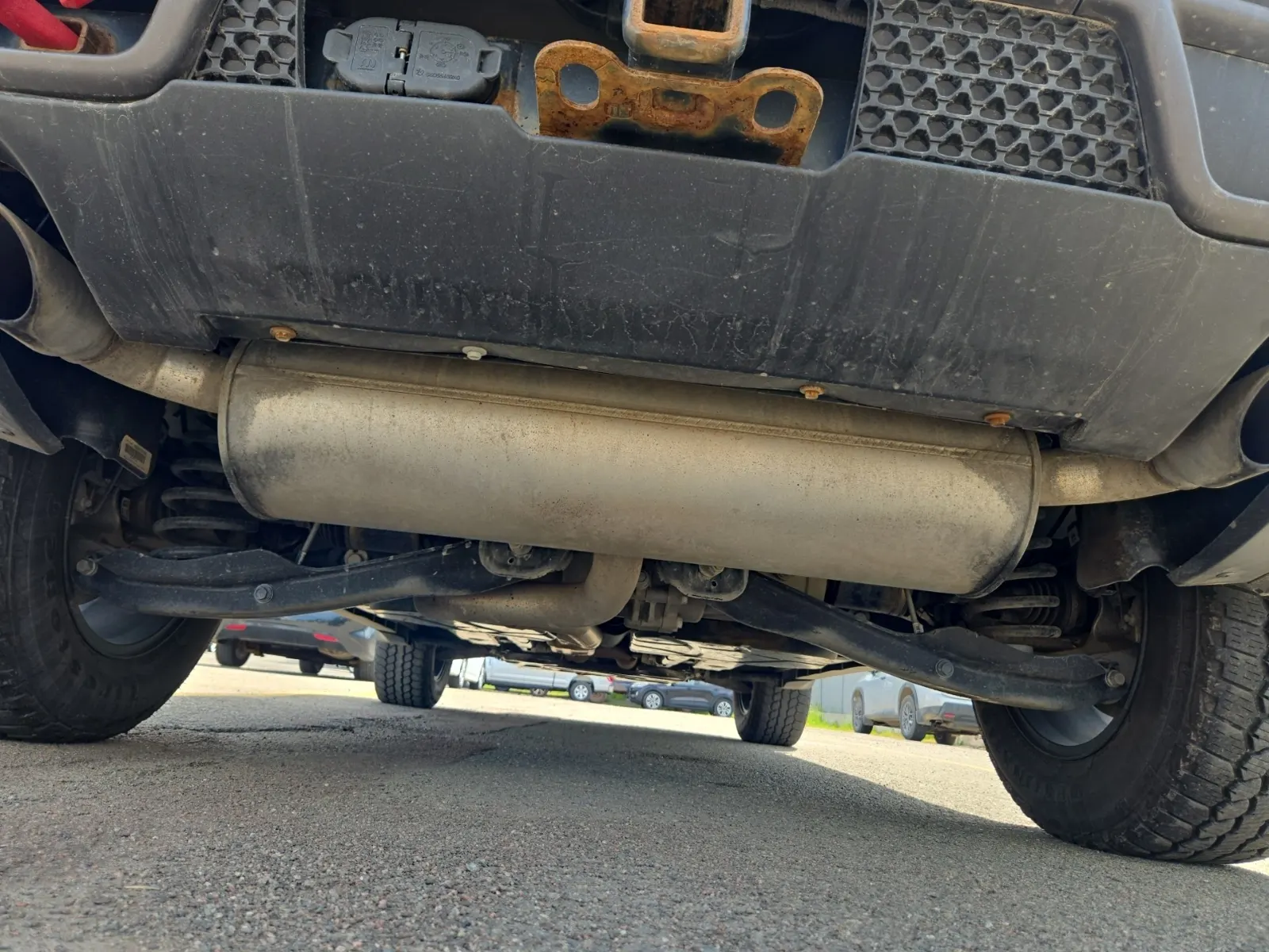Undercarriage - Rear Photo