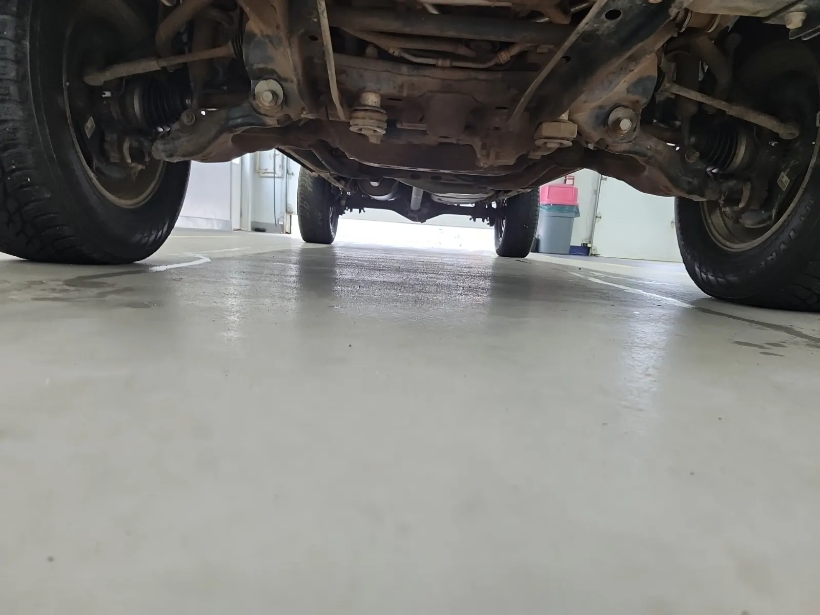 Undercarriage - Front Photo
