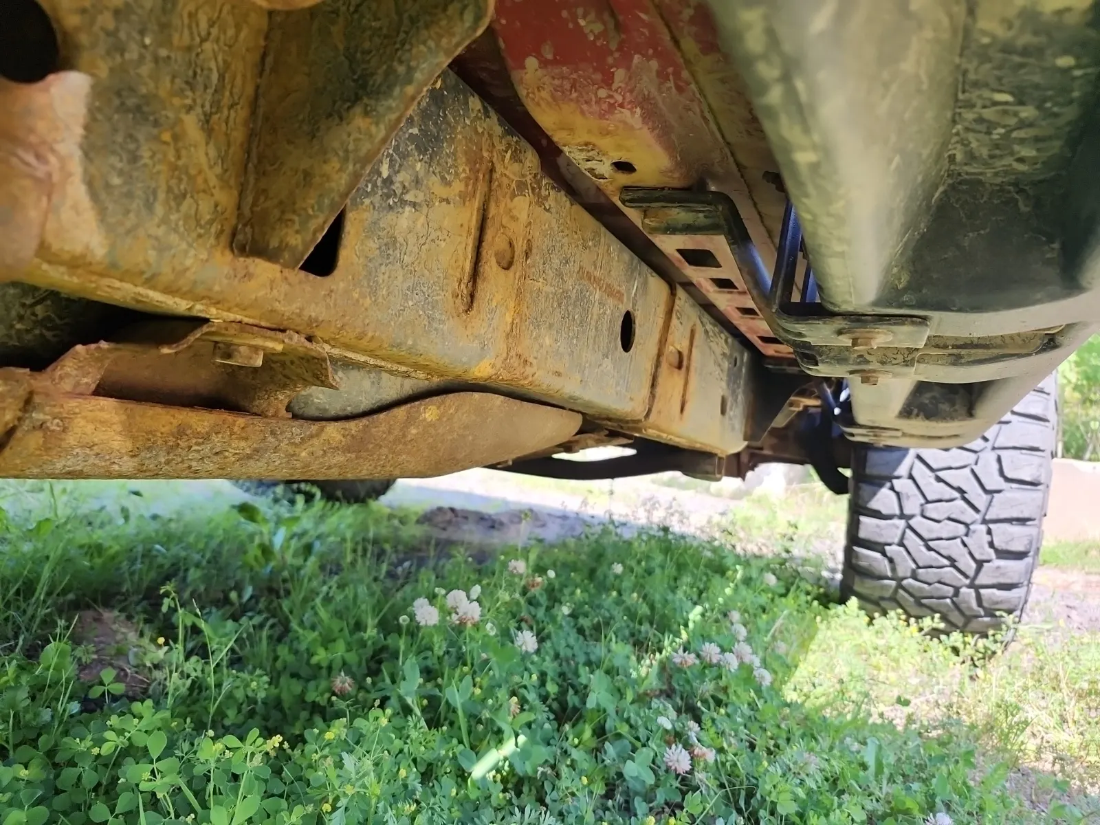 Undercarriage - Passenger Photo