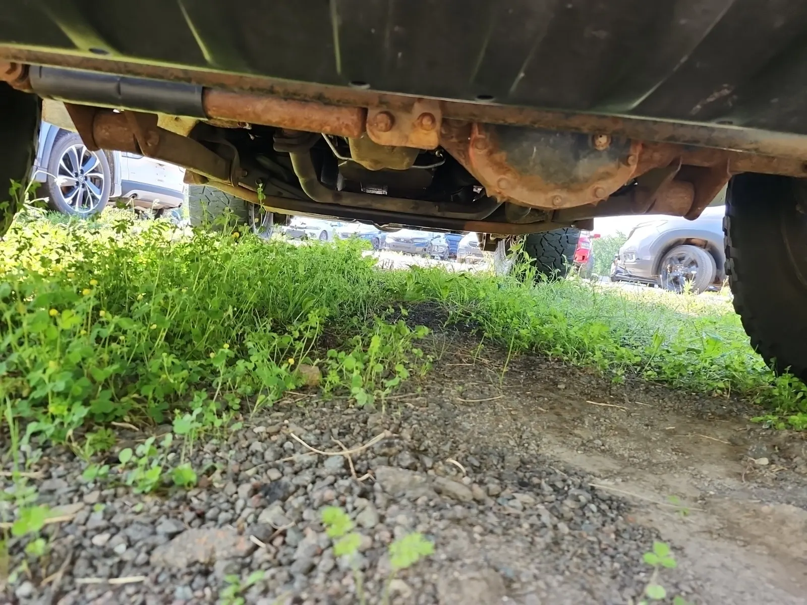 Undercarriage - Front Photo