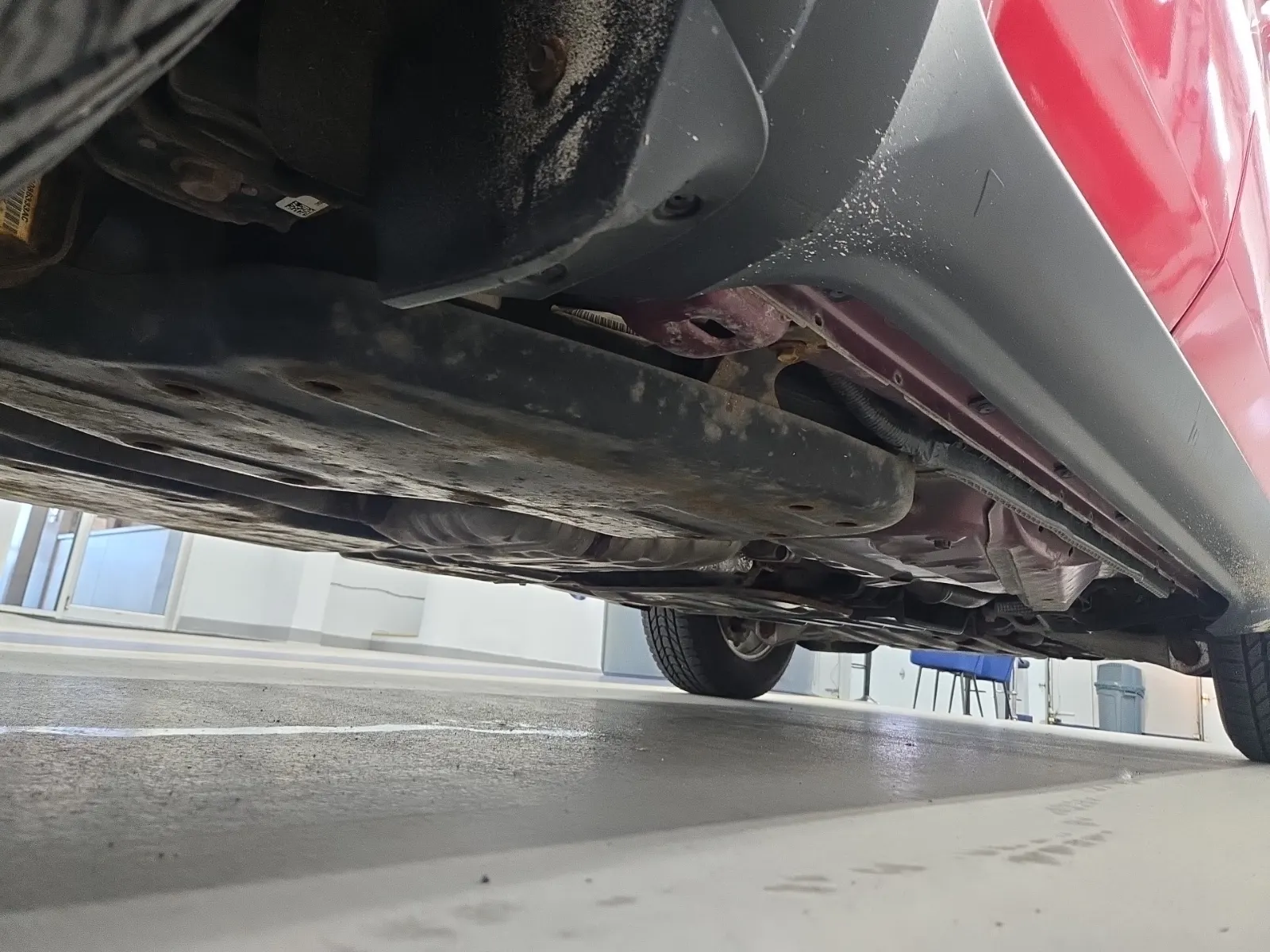 Undercarriage - Passenger Photo
