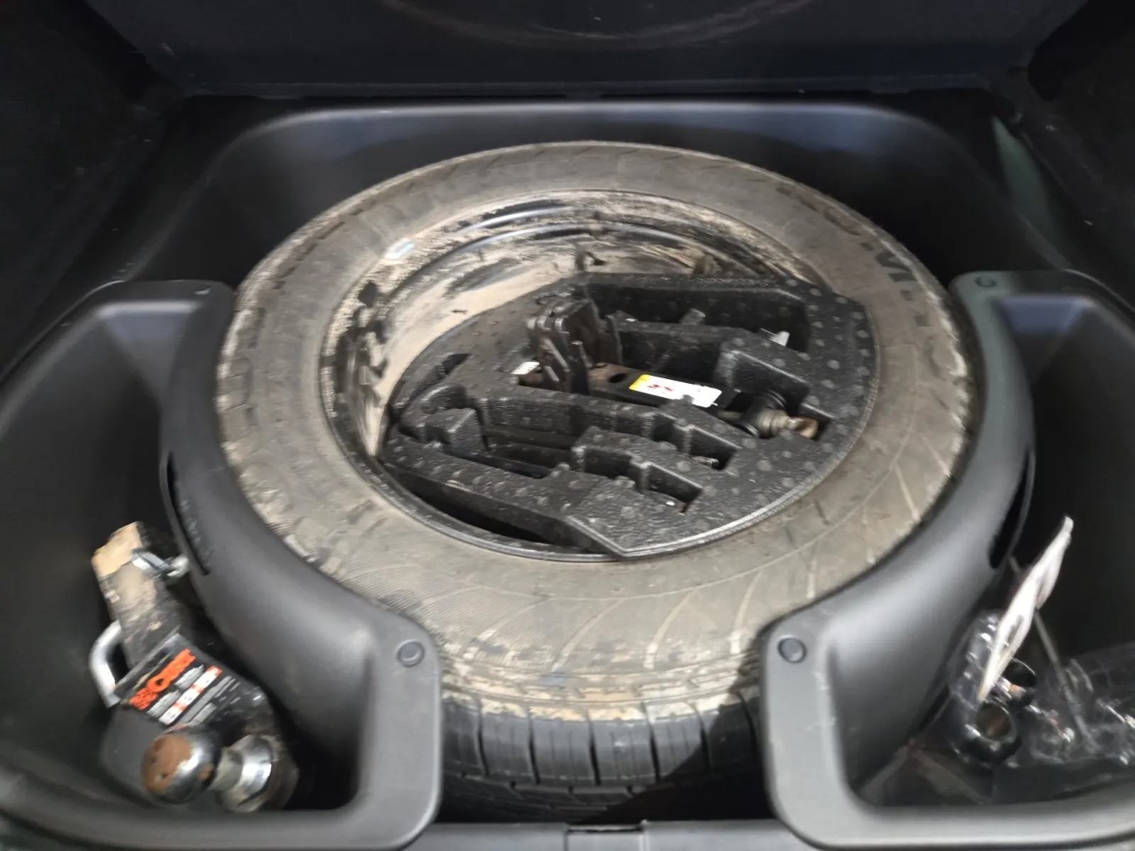 Spare Tire & Wheel Photo