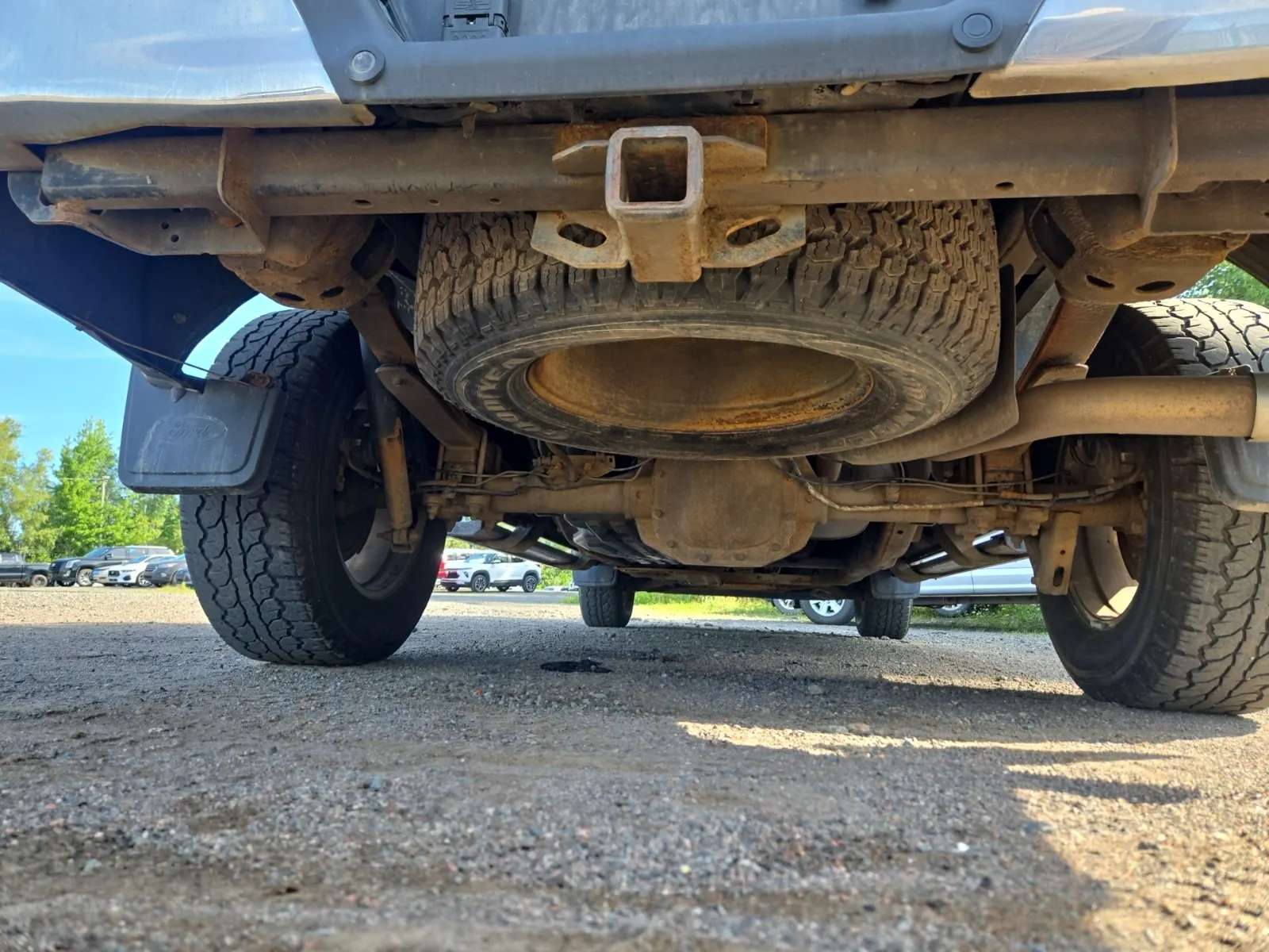 Undercarriage - Rear Photo