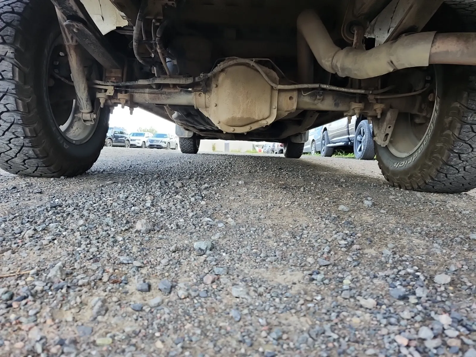 Undercarriage - Rear Photo