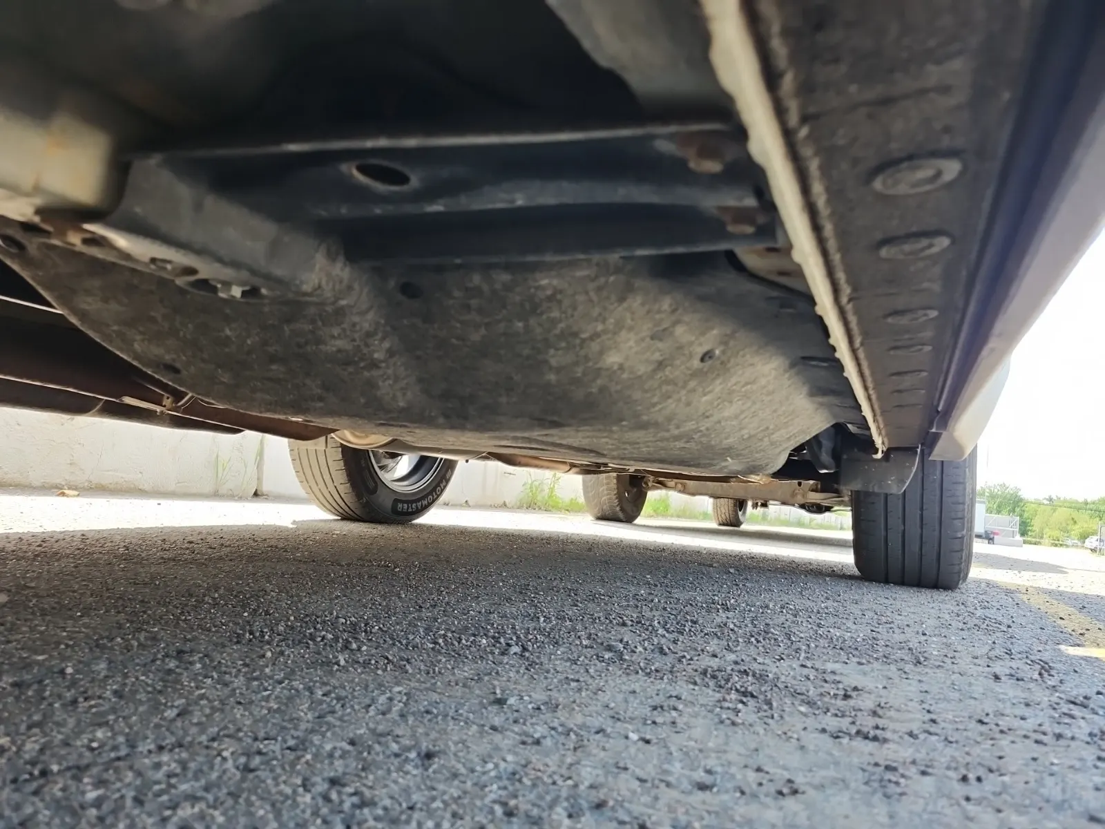 Undercarriage - Driver Photo