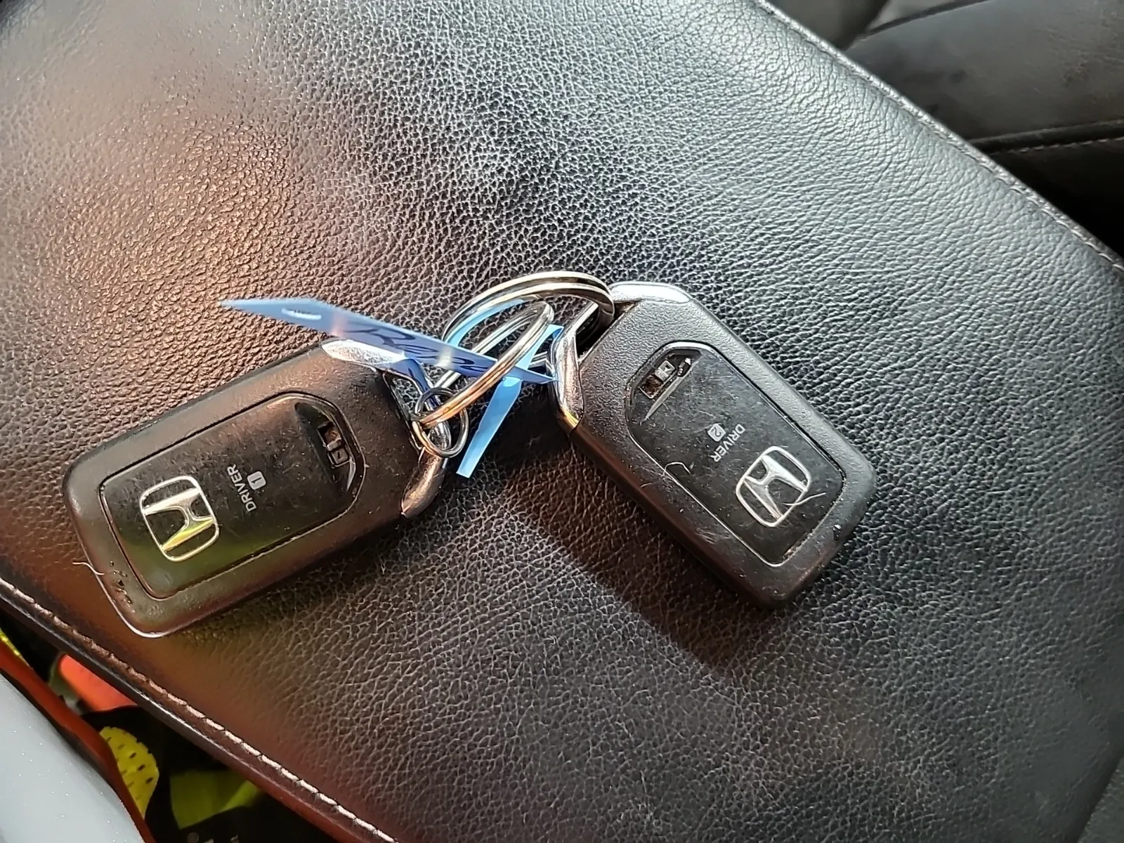 Keys/Fobs/Manual Photo