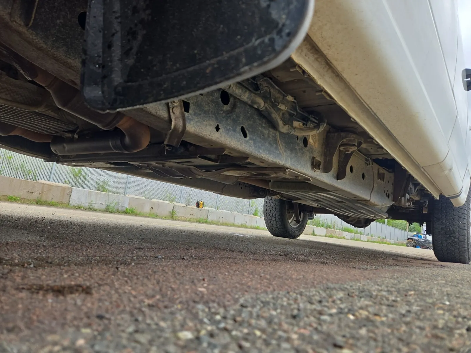 Undercarriage - Driver Photo