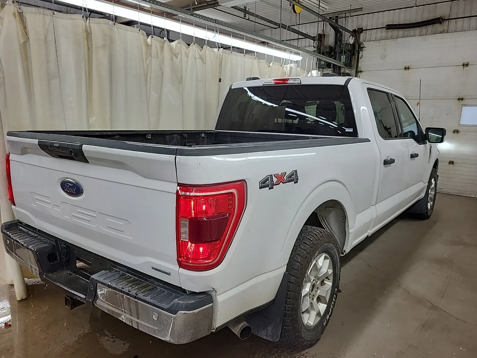 Passenger Rear 3/4 Photo