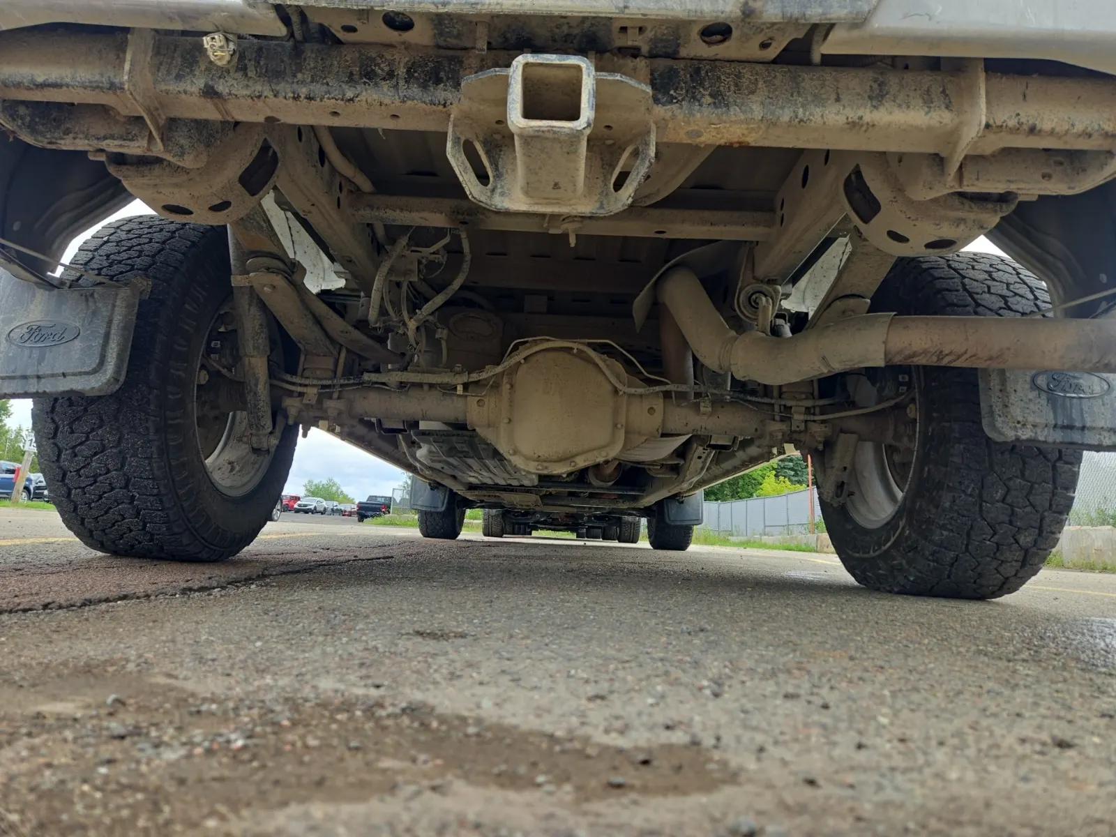 Undercarriage - Rear Photo
