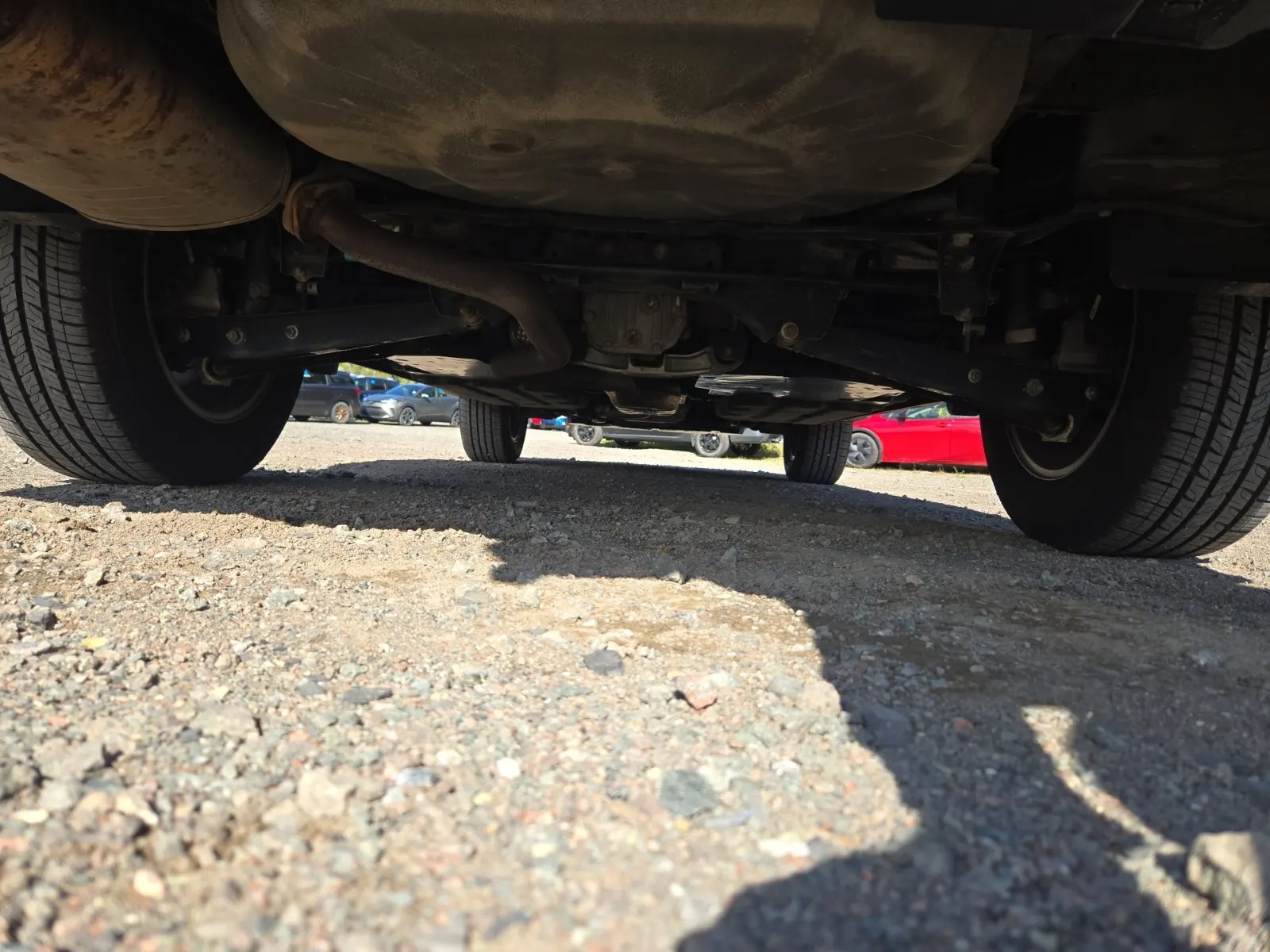 Undercarriage - Rear Photo