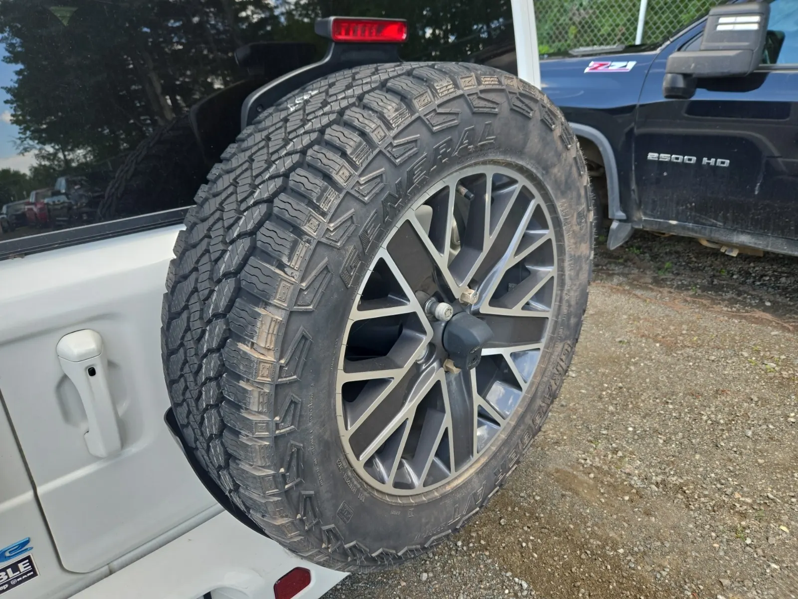 Spare Tire & Wheel Photo