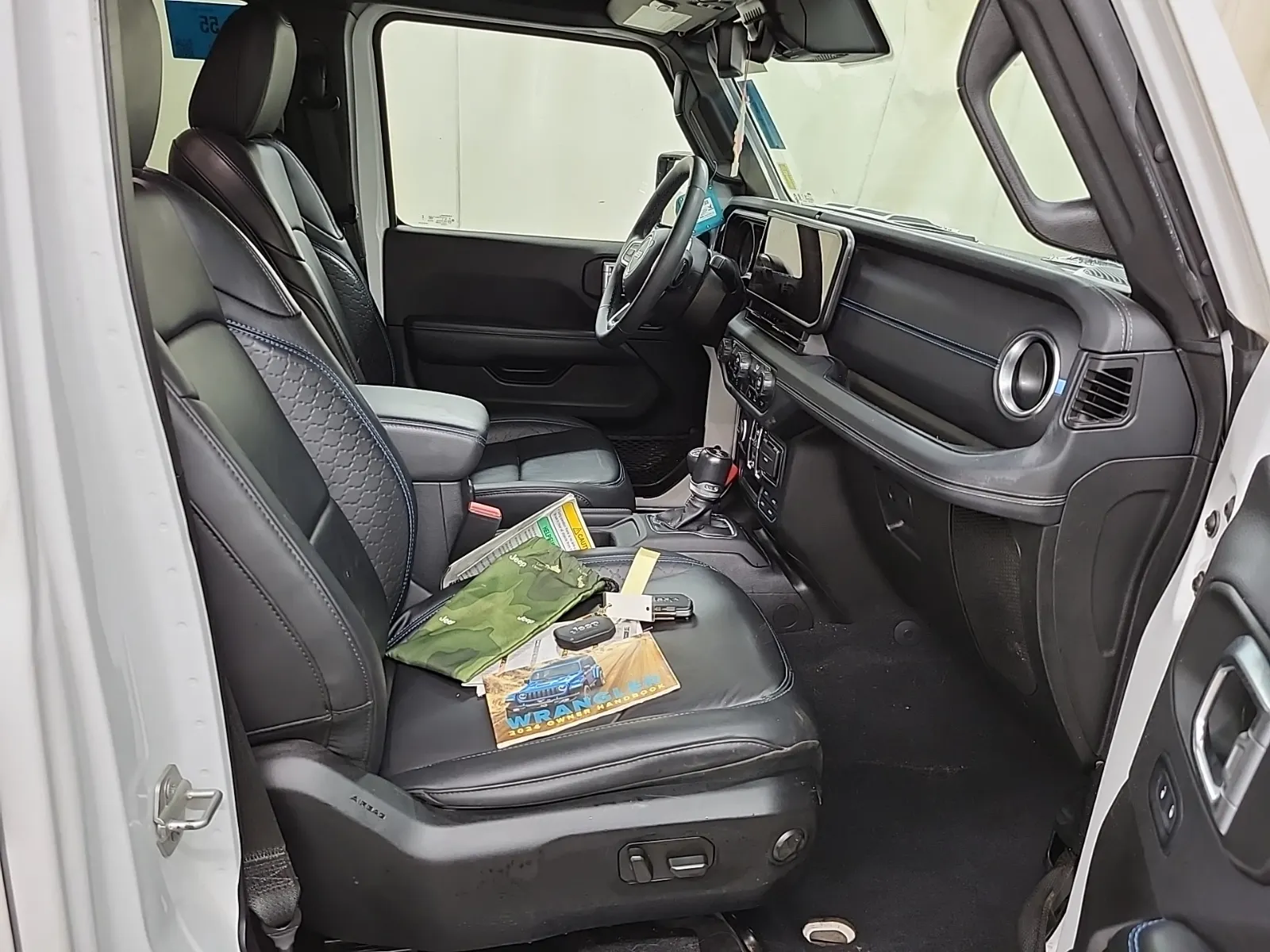 Right Side Interior Photo
