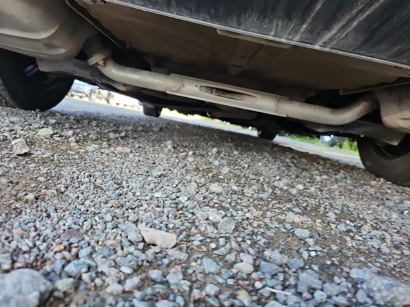 Undercarriage - Rear Photo