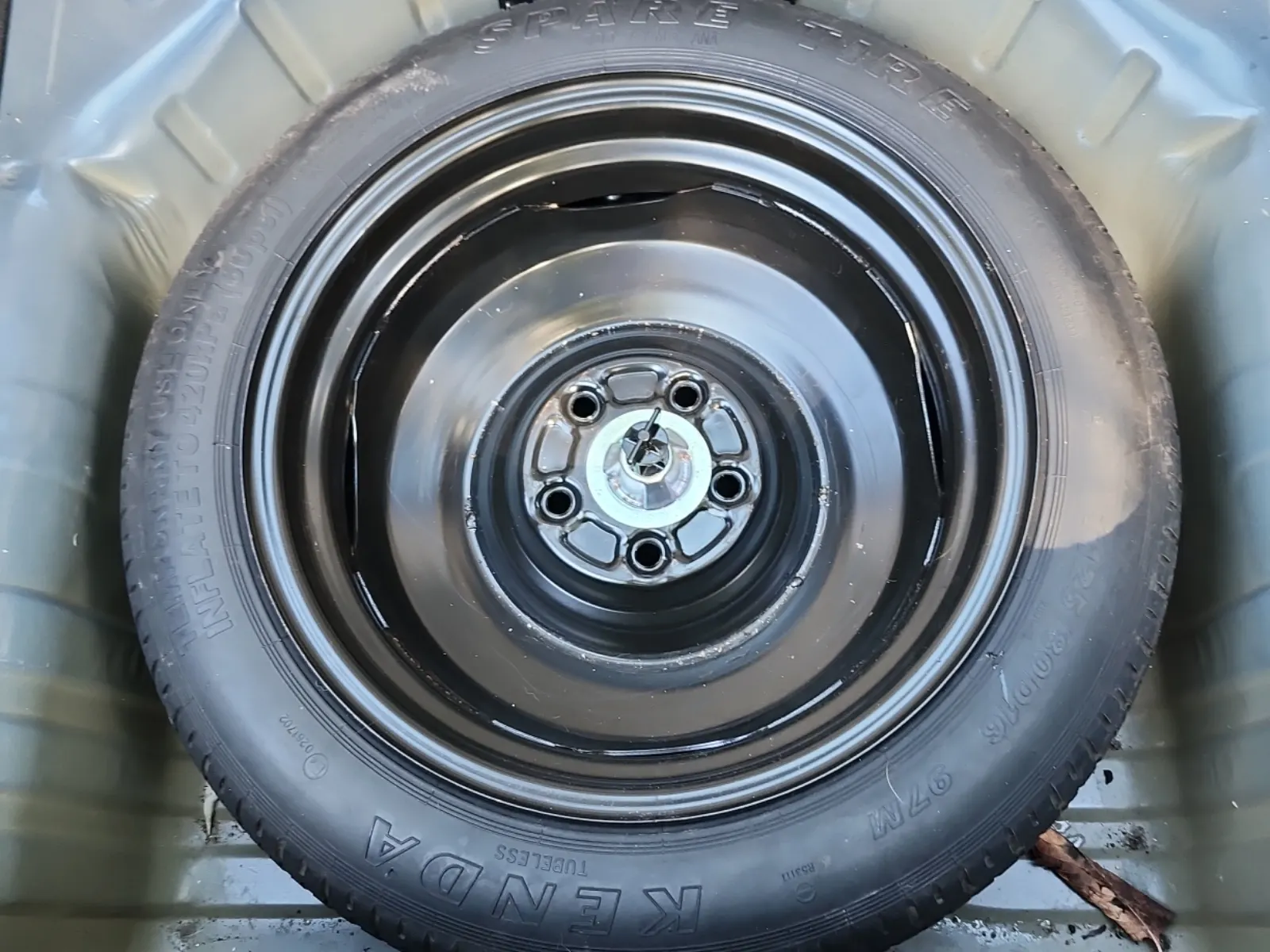 Spare Tire & Wheel Photo