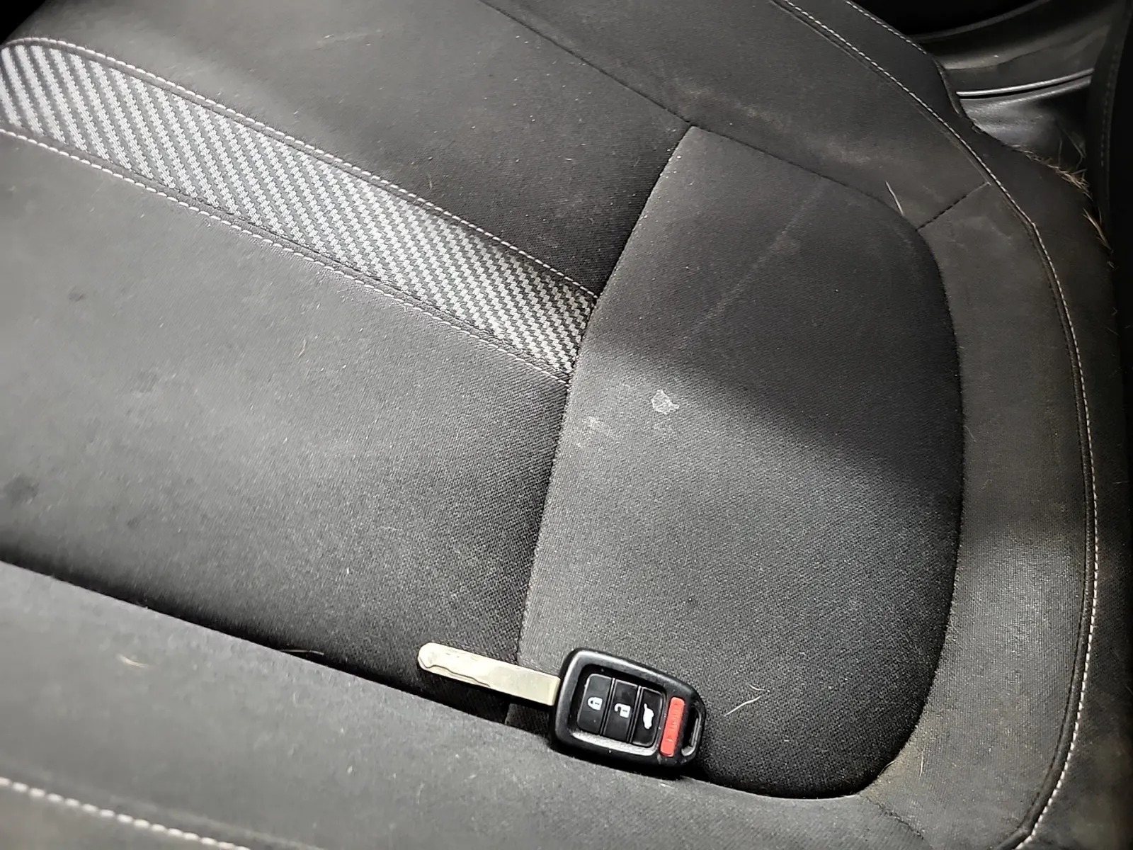Keys/Fobs/Manual Photo