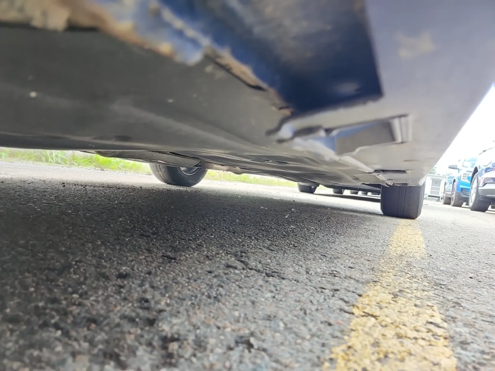 Undercarriage - Driver Photo