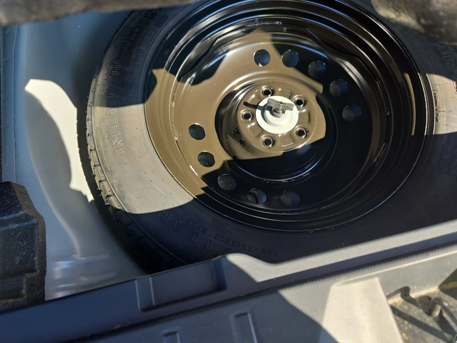 Spare Tire & Wheel Photo