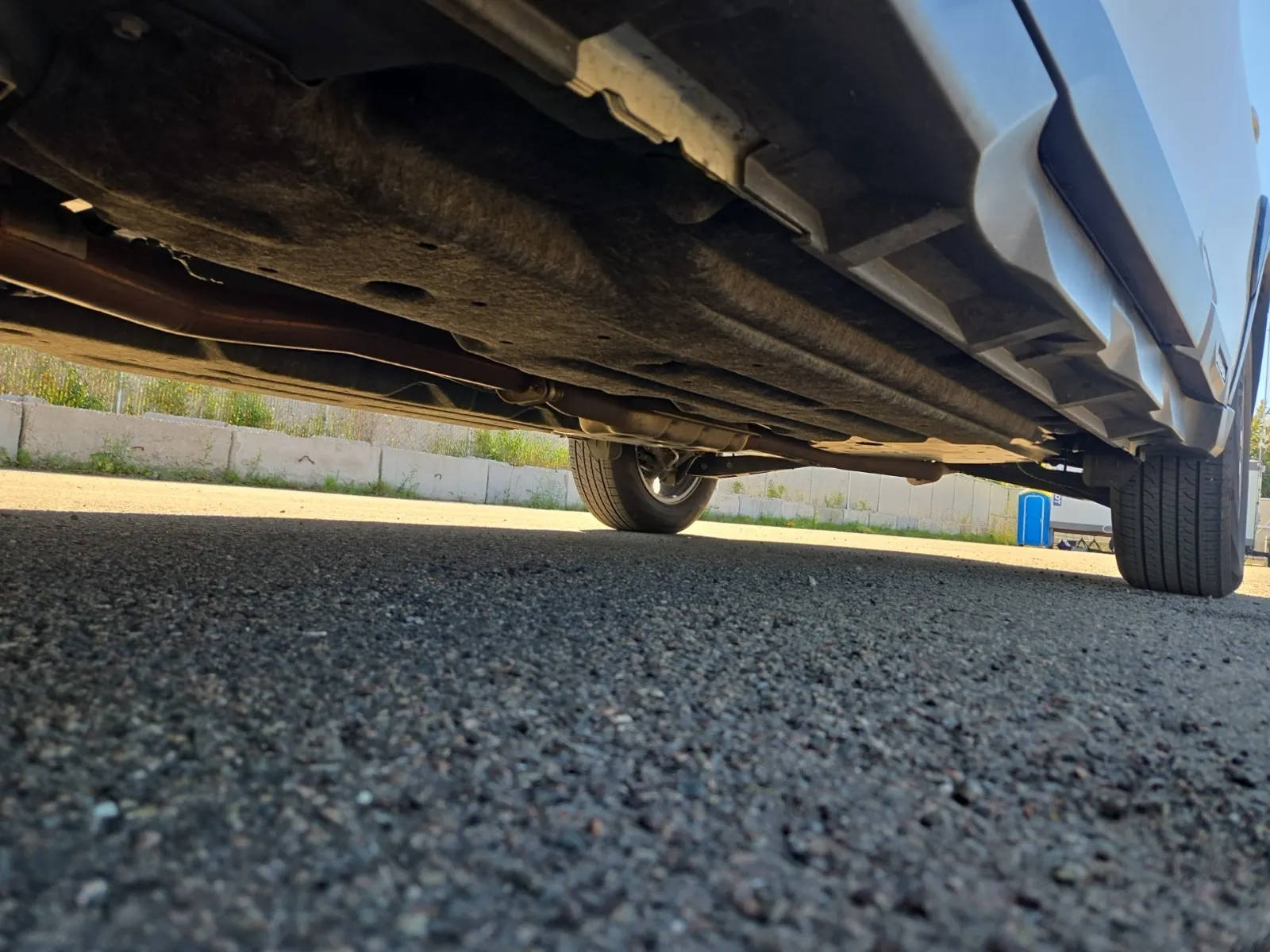 Undercarriage - Driver Photo