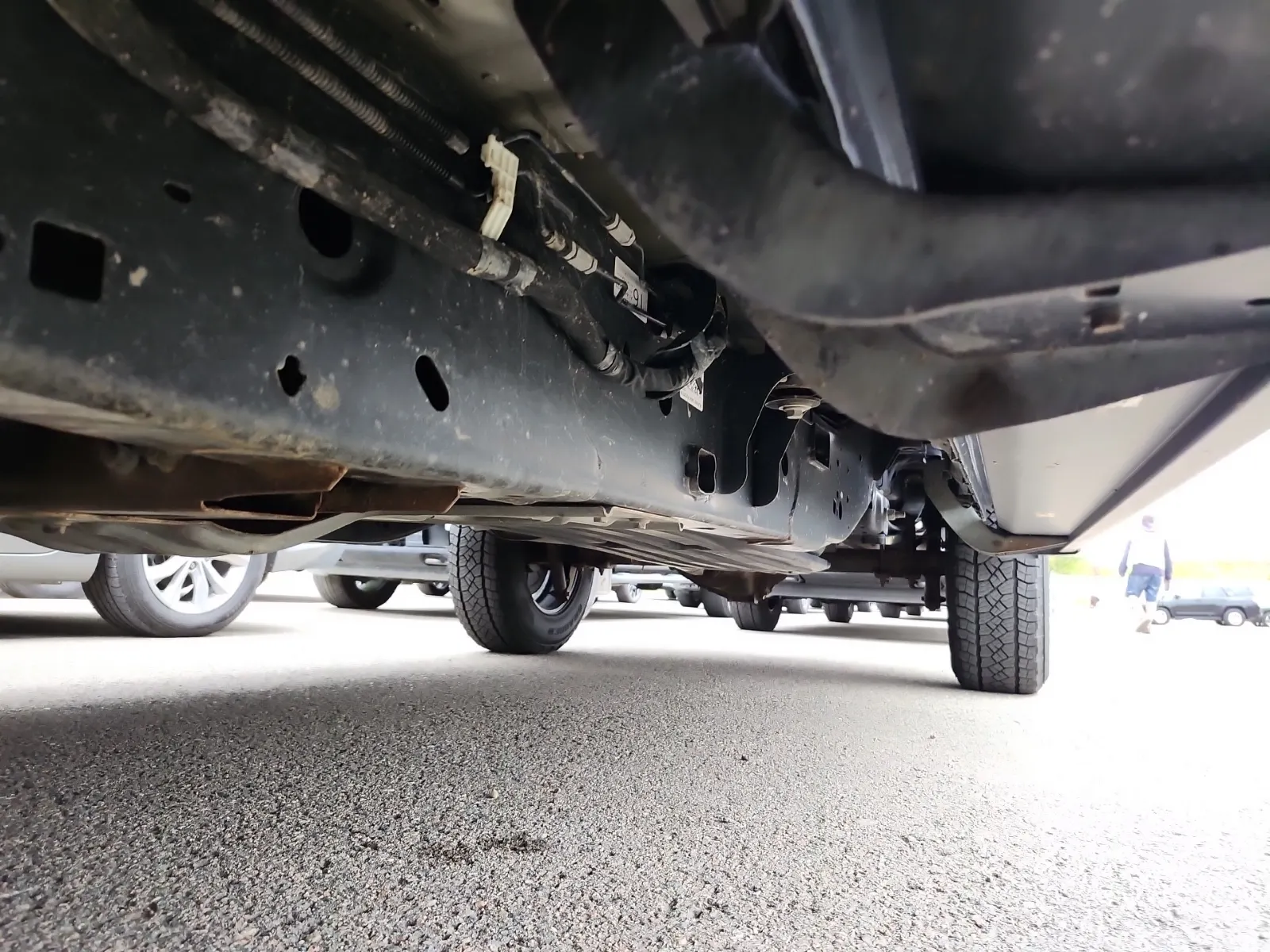 Undercarriage - Driver Photo