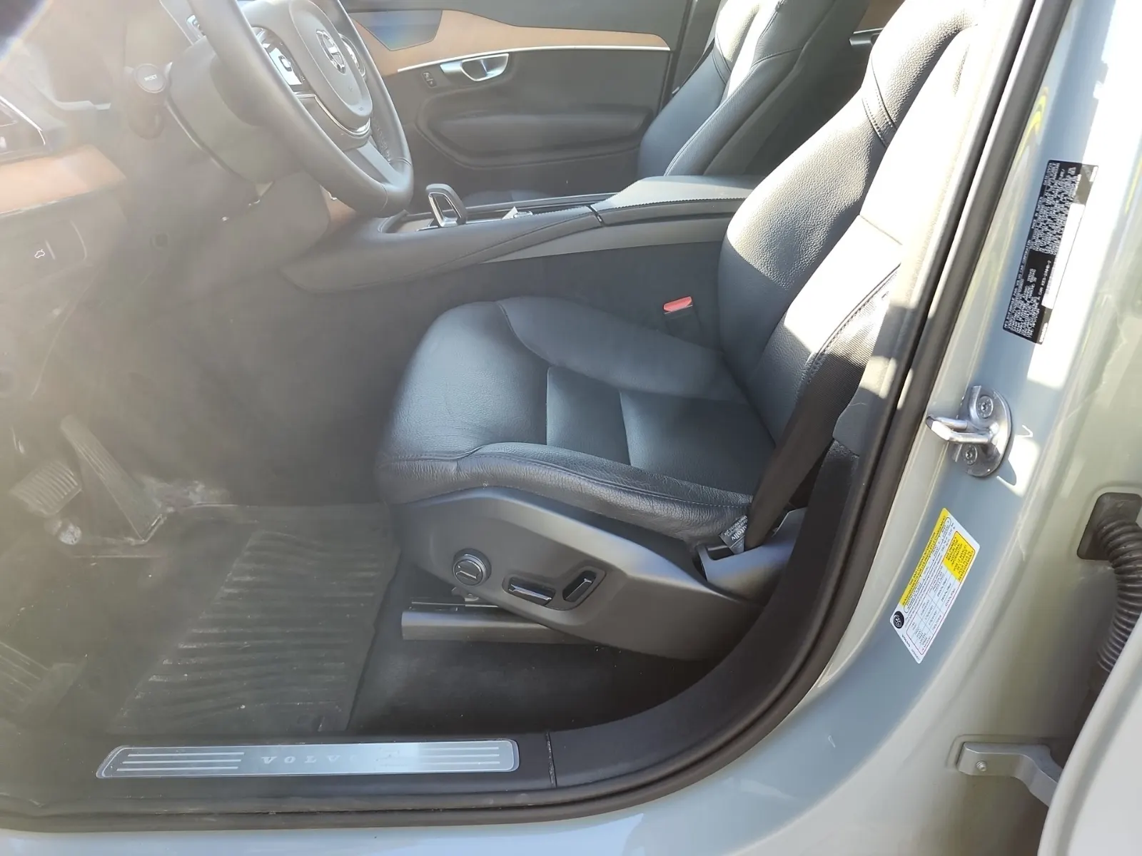 Front Interior Photo