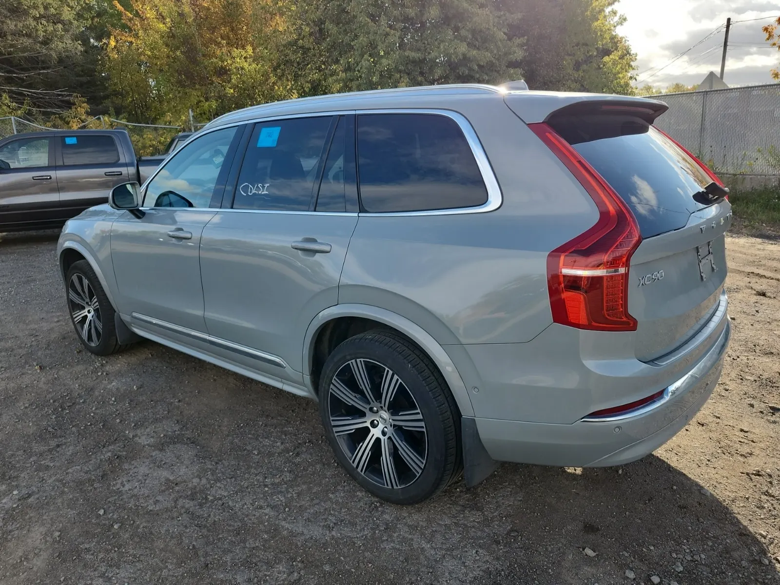 Driver Rear 3/4 Photo