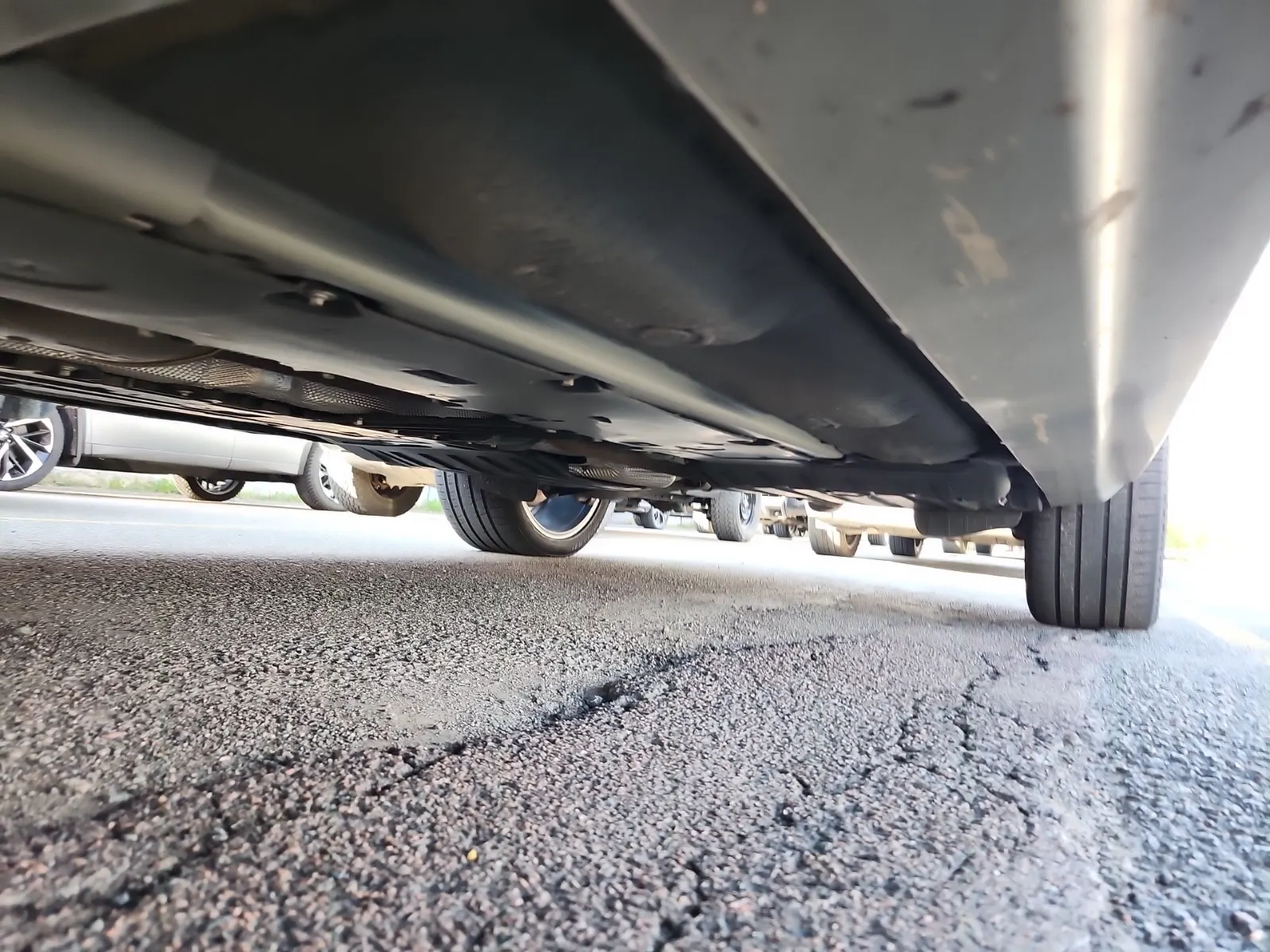 Undercarriage - Driver Photo