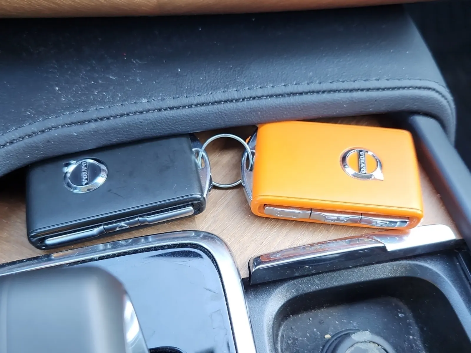 Keys/Fobs/Manual Photo