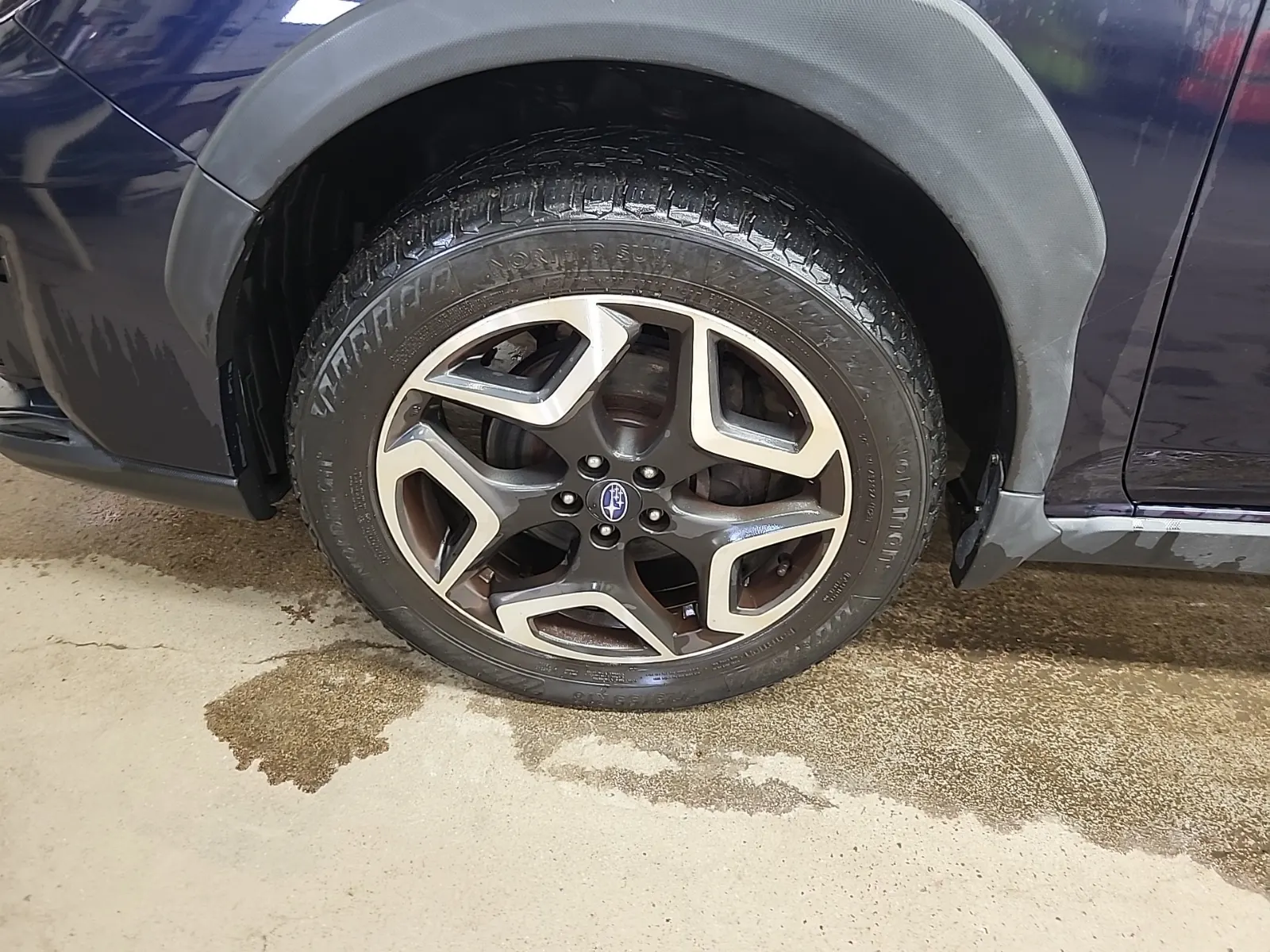 Front driver wheel/tire photo