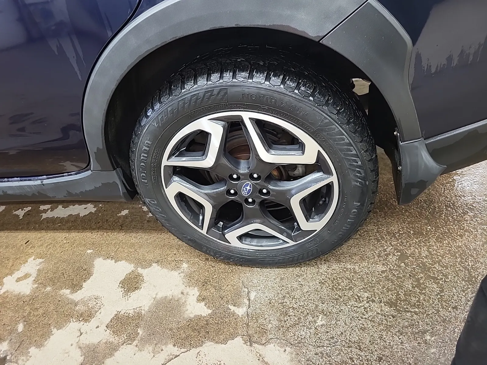 Left Rear Wheel/Tire Photo