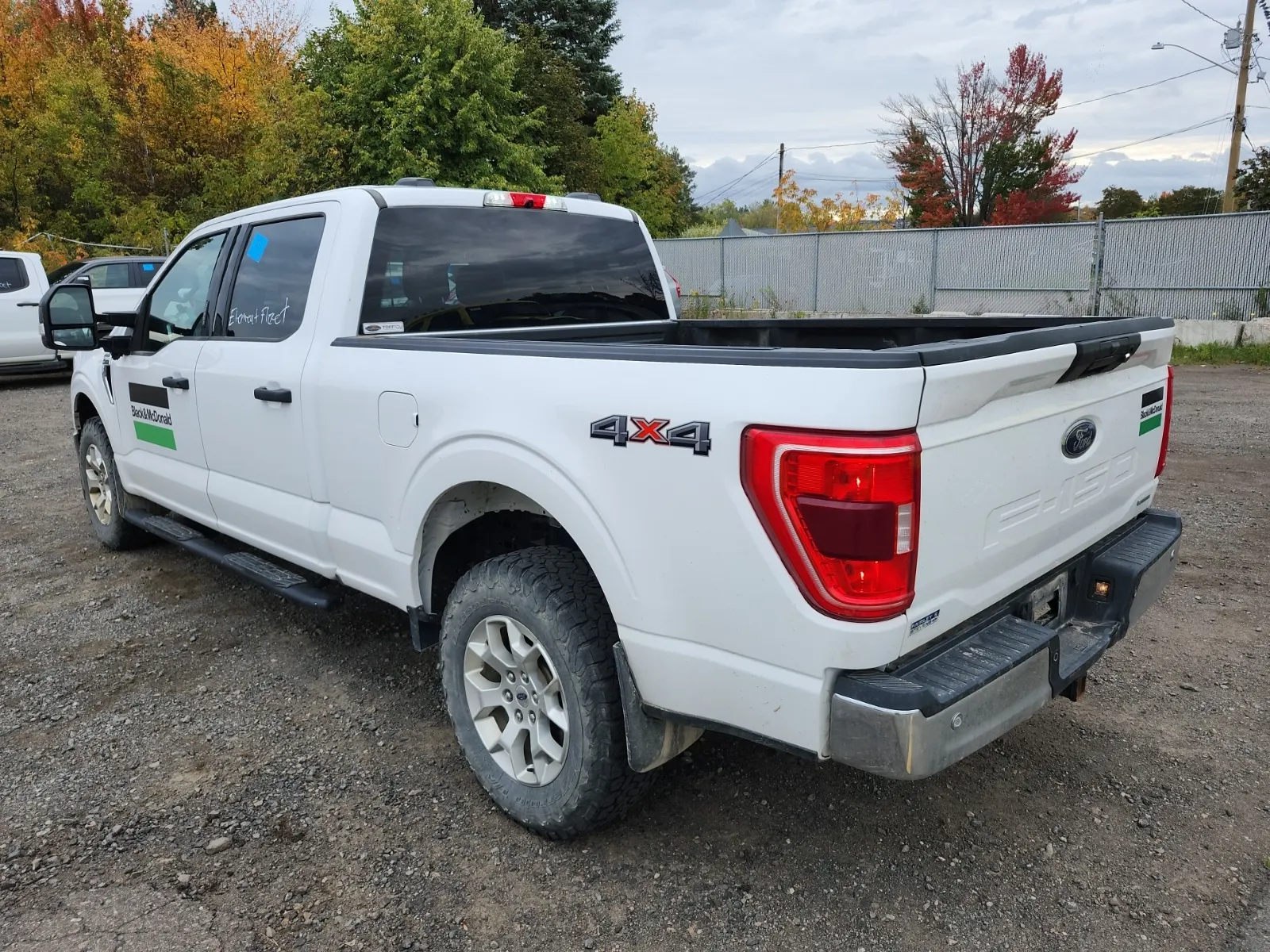 Driver Rear 3/4 Photo