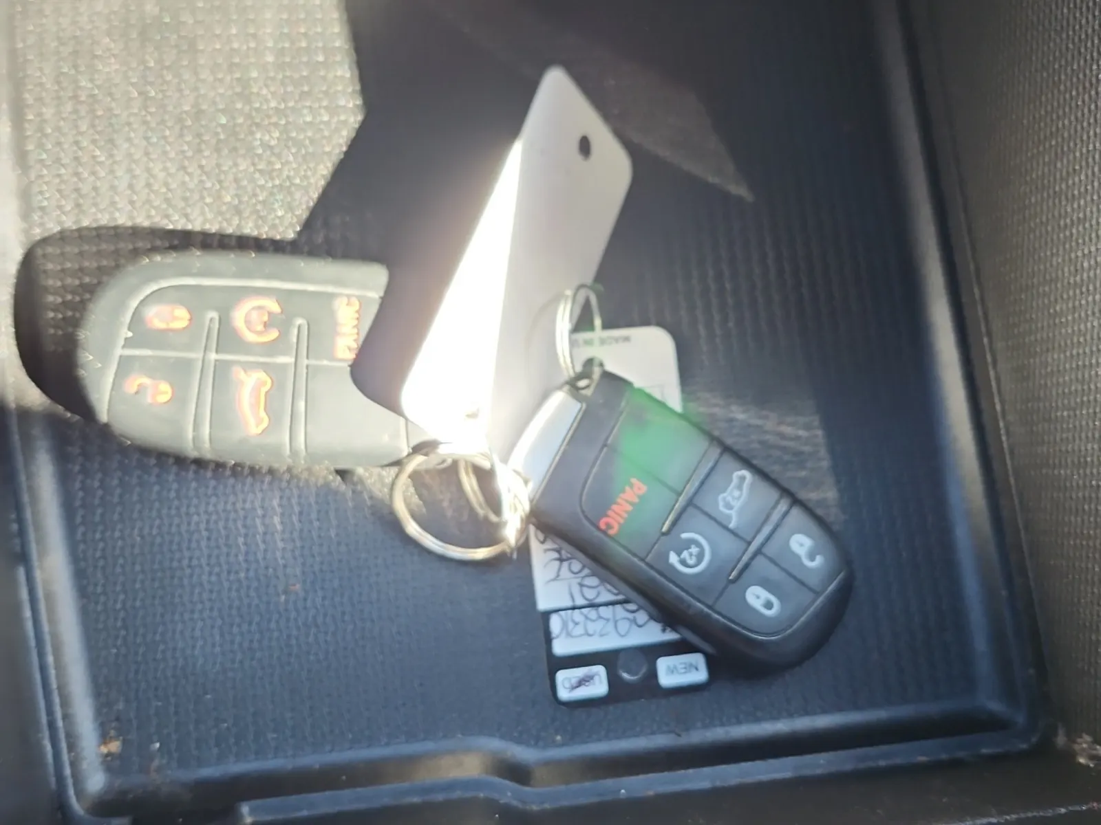 Keys/Fobs/Manual Photo