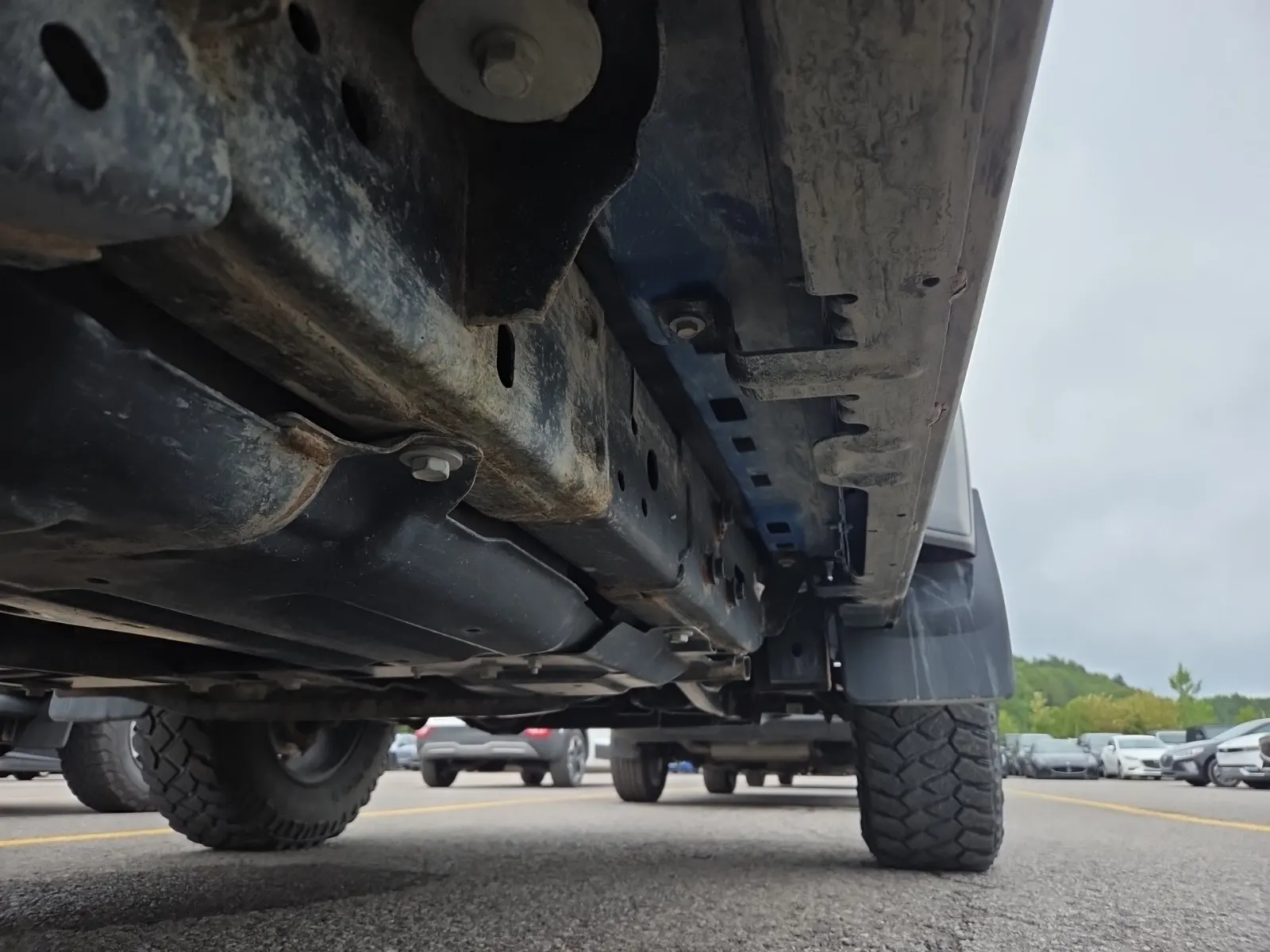 Undercarriage - Passenger Photo