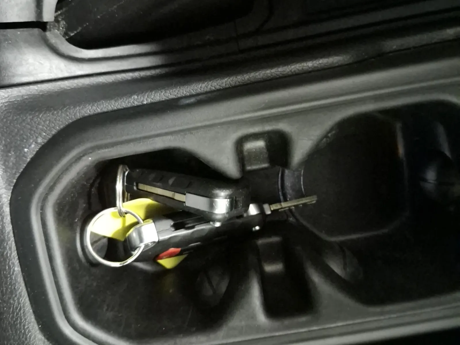 Keys/Fobs/Manual Photo